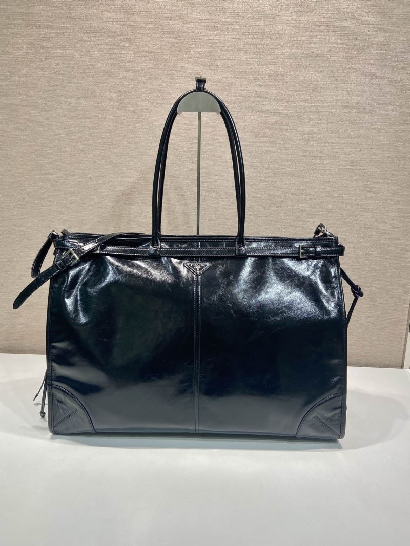 Pra*a top handle bags